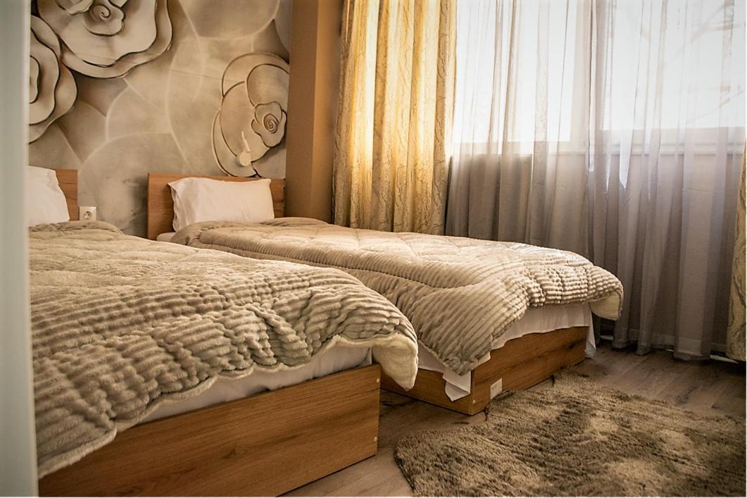 Jukebox Suite 2 Bedrooms - Big Balcony Солун Екстериор снимка