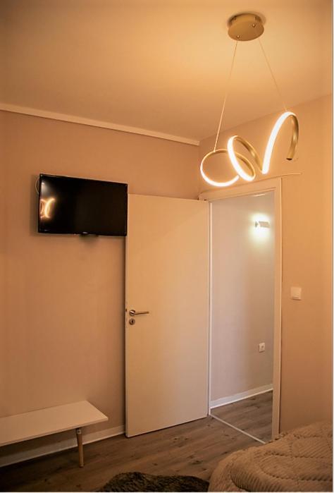 Jukebox Suite 2 Bedrooms - Big Balcony Солун Екстериор снимка